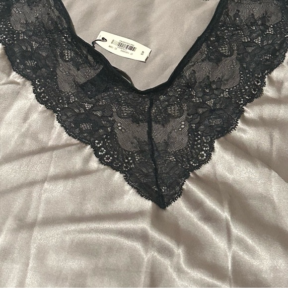 Victoria Secret Lingerie - Picture 8 of 8